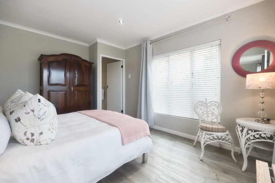 7 Bedroom Property for Sale in Voelklip Western Cape